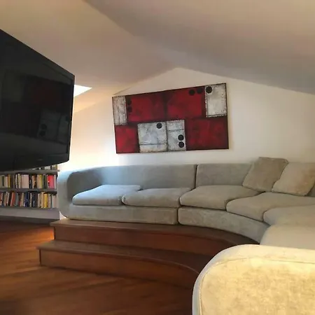 Open Space-loft With Terrace In Front Of The Beach Camogli